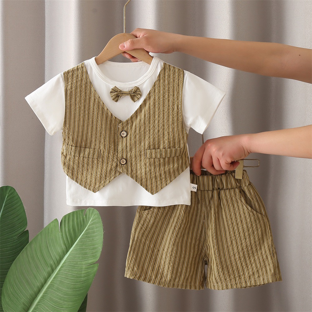 2pcs Toddler Boys Vertical Stripe Bowtie Vest & Shorts