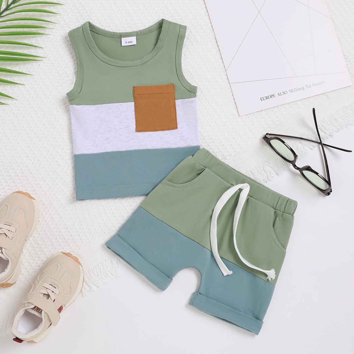 2pcs Toddler Boys Patchwork Tank Top & Roll-Up Cargo Shorts