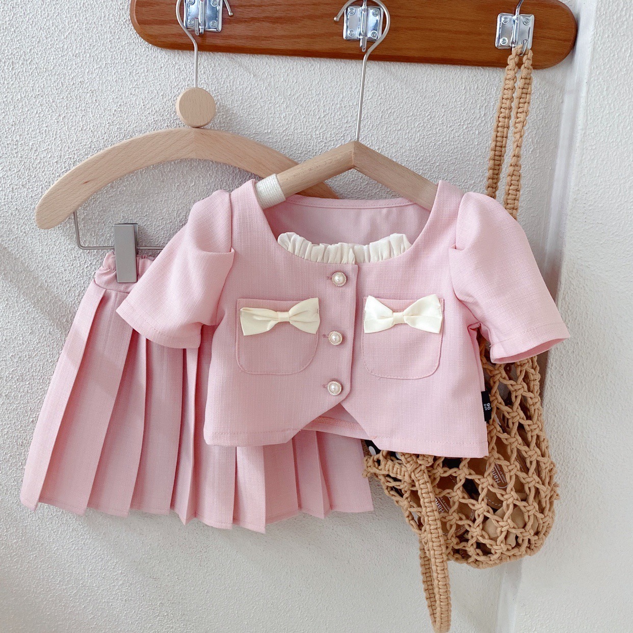 2pcs Toddler Girls Chanel-Style Bow Short Sleeve & Pleated Skirt