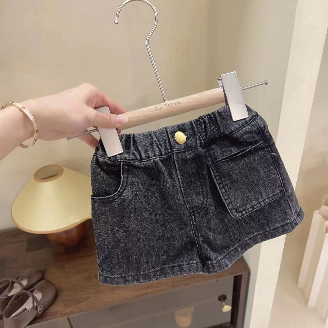 2pcs Baby Girl Striped Halter Top & Denim Shorts