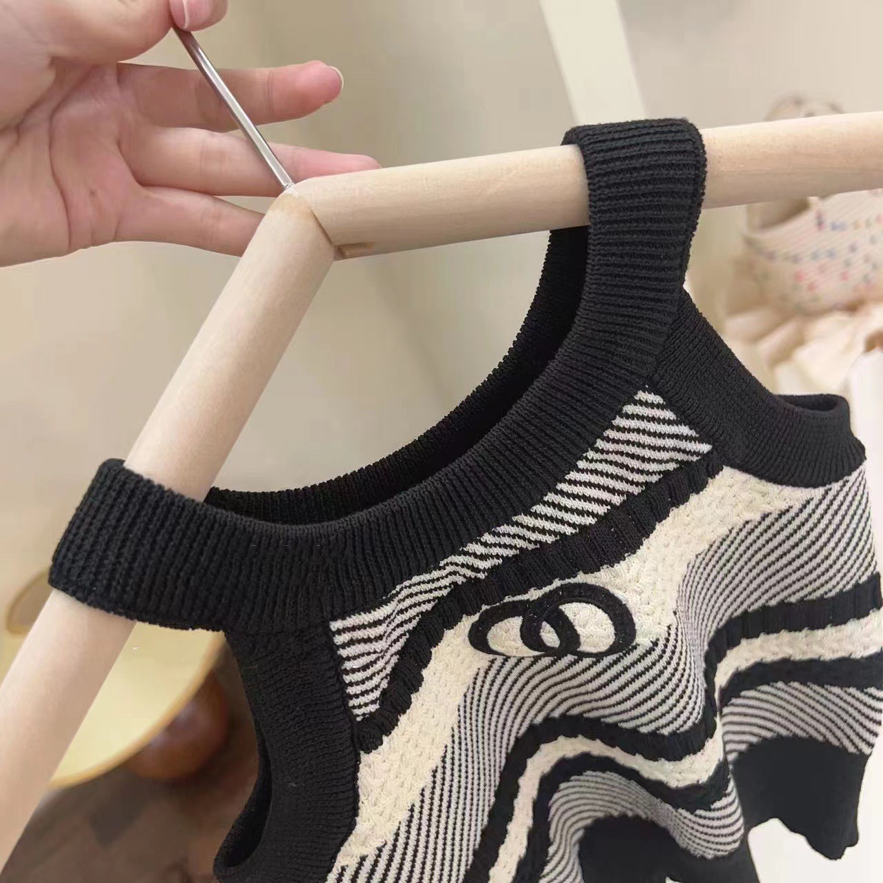 2pcs Baby Girl Striped Halter Top & Denim Shorts