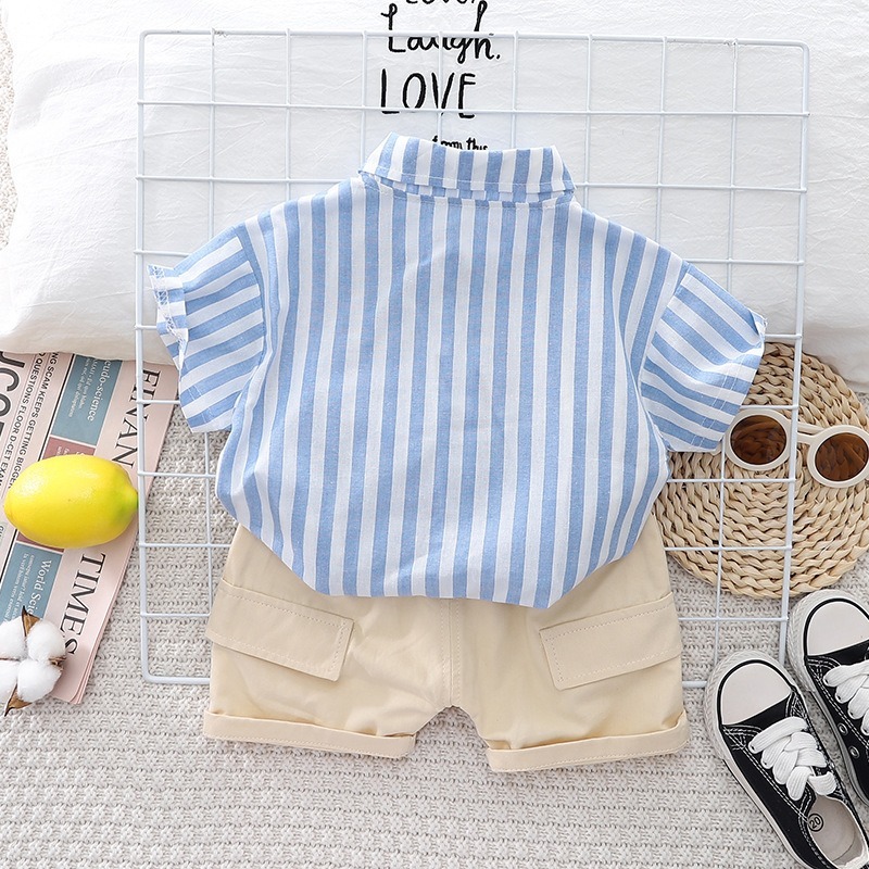 2pcs Toddler Boys Vertical Stripe Tee & Solid Color Shorts