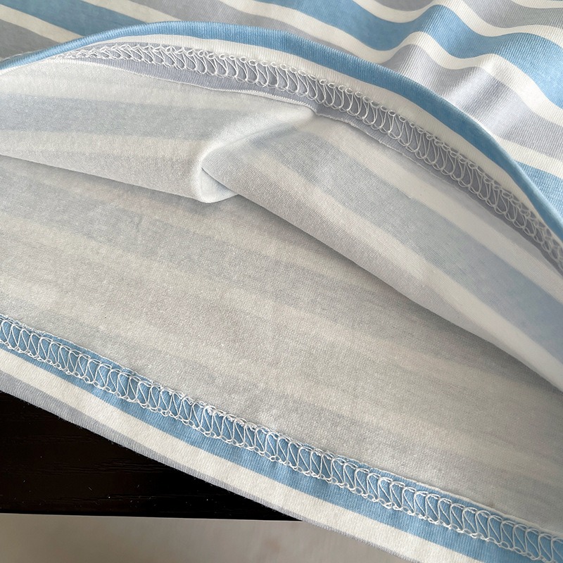 2pcs Toddler Boys Striped Short Sleeve & Shorts With Round Label Detail