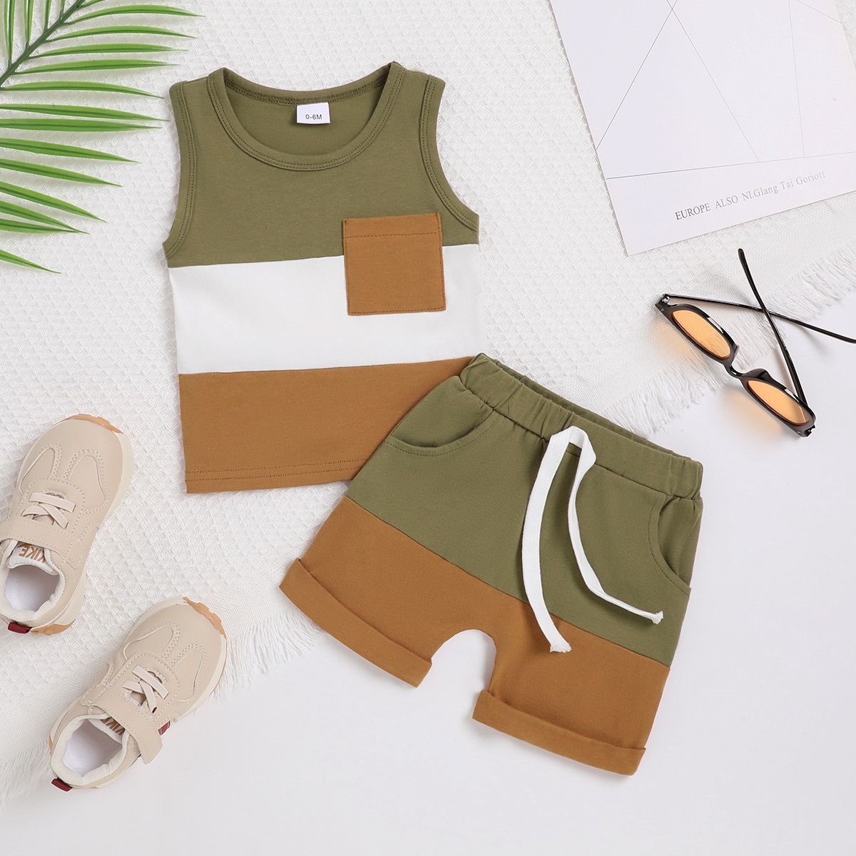 2pcs Toddler Boys Patchwork Tank Top & Roll-Up Cargo Shorts