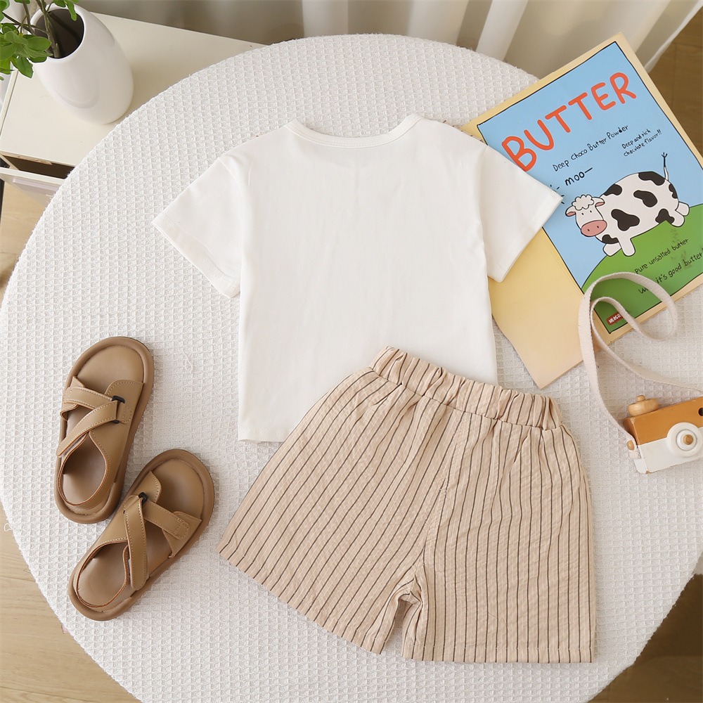 2pcs Toddler Boys Vertical Stripe Bowtie Vest & Shorts