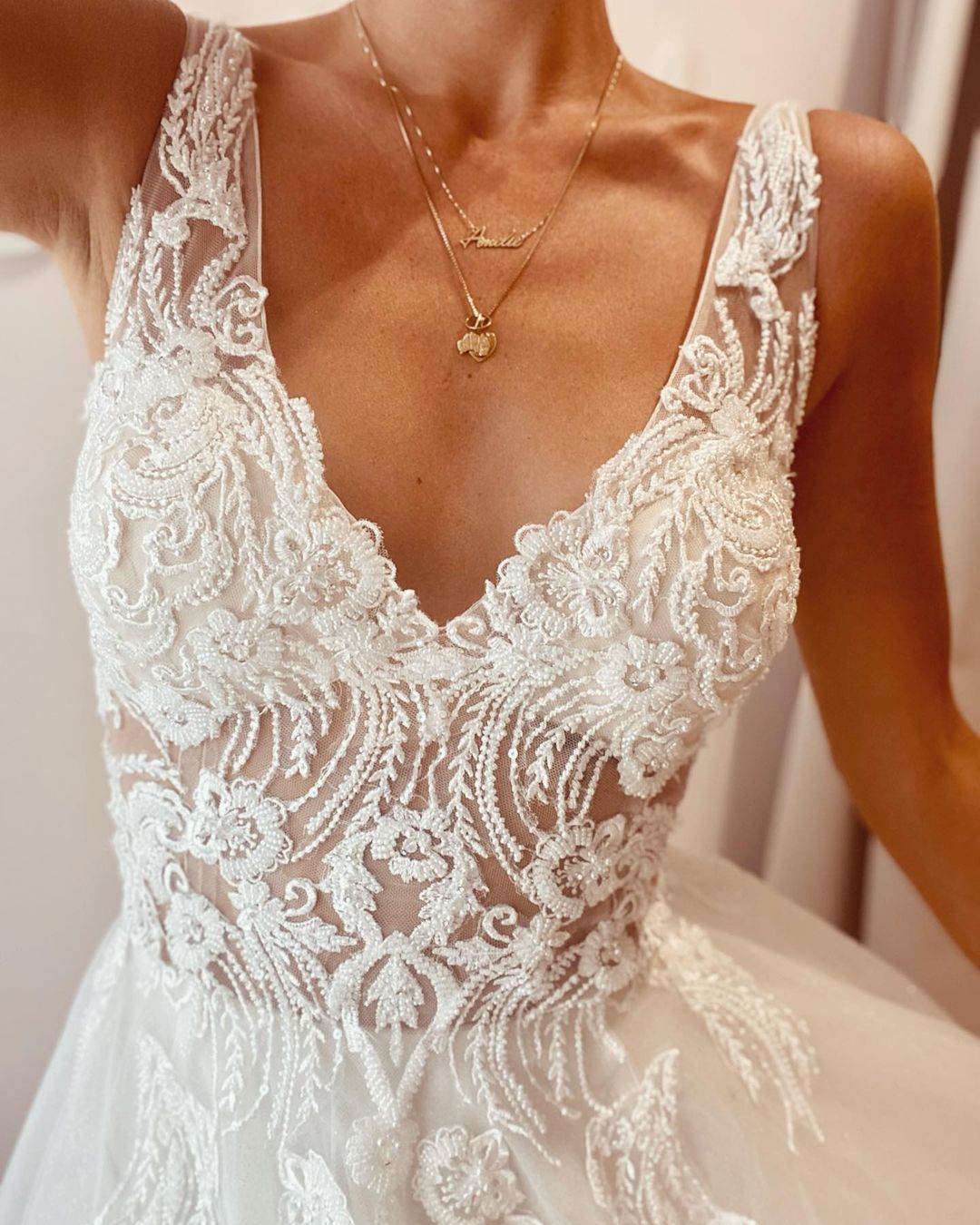 Elegant A-Line Deep V-Neck Backless Wedding Dress with Lace Appliques