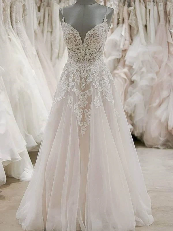 Spaghetti-Straps Sleeveless Tulle Wedding Dress With Appliques