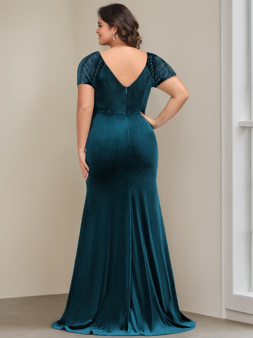 V-Neck Short-Sleeved Velvet Mother of the Bride Gown with Ruffles and Appliques in Trumpet/Mermaid Style-27prom