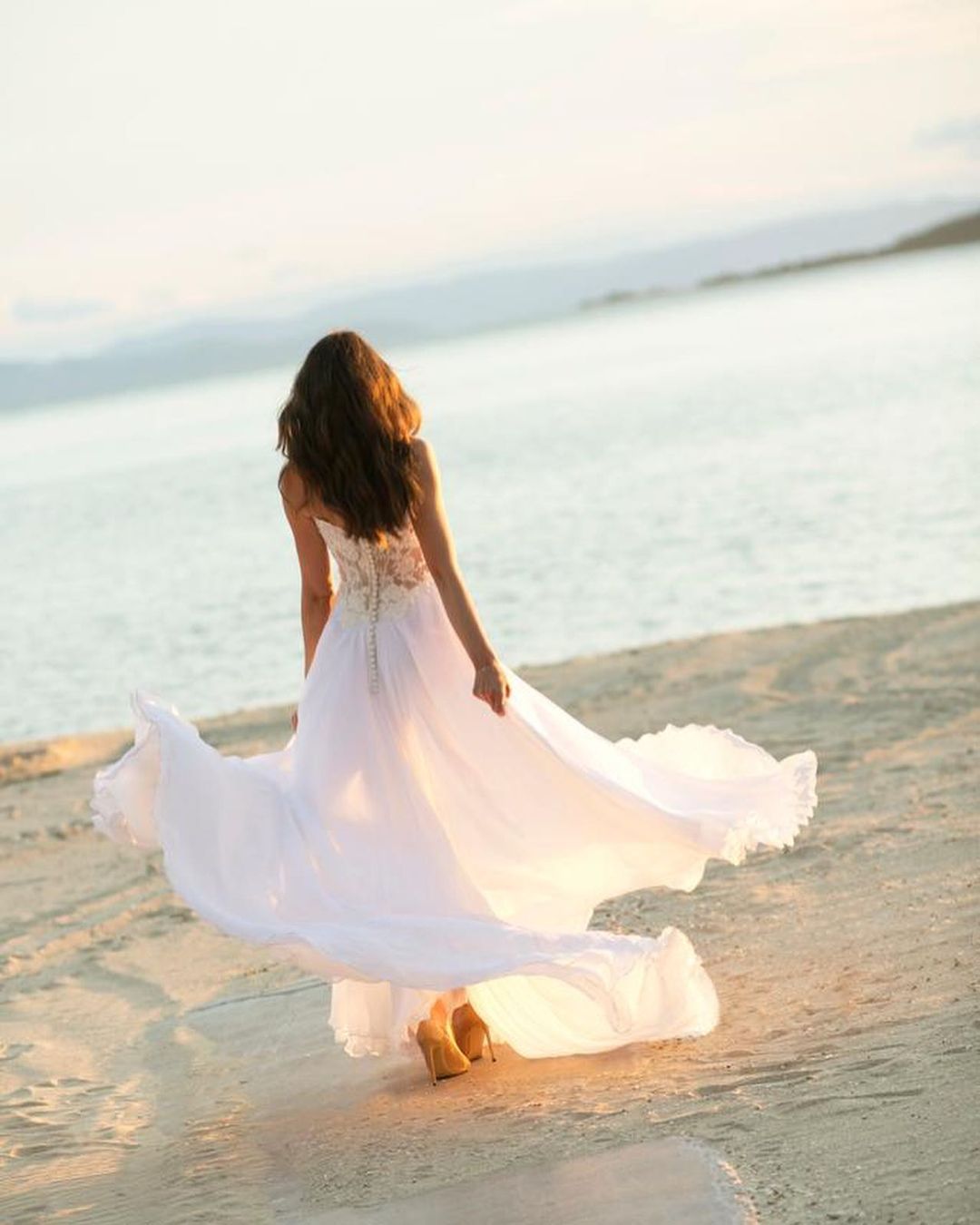 Sweetheart A-line Wedding Dress With Appliques Lace