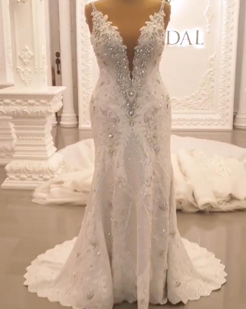 Spaghetti-Straps Sweetheart A-line Backless Wedding Dress With Appliques Lace