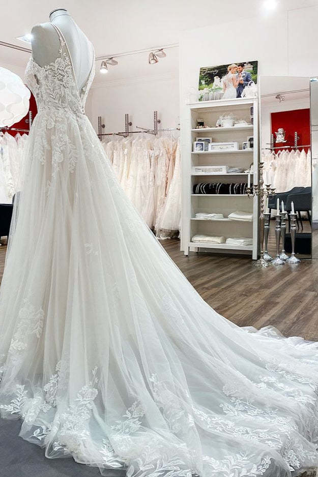 Elegant V-Neck Long A-Line Lace Wedding Dress with Tulle and Spaghetti Straps