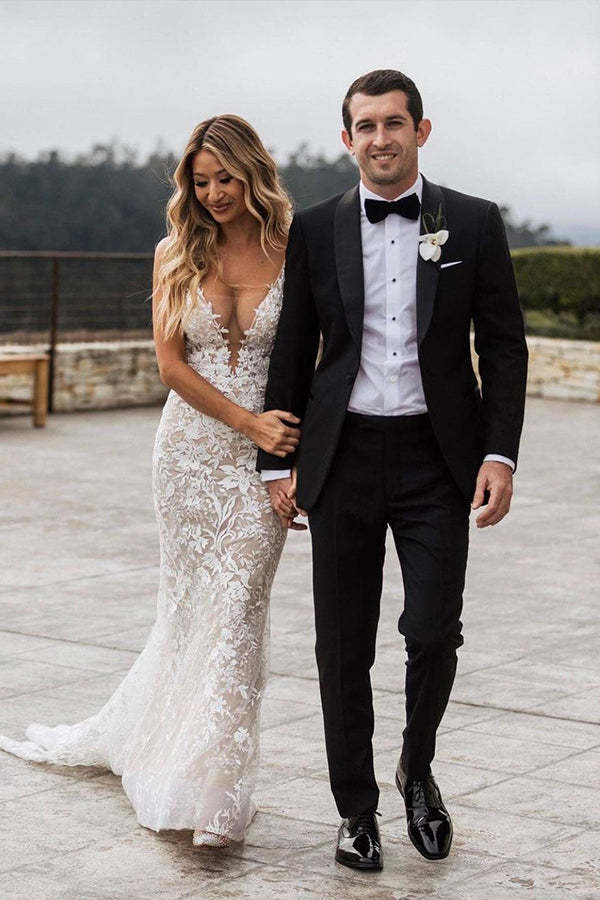 Spaghetti Strap Jewel Mermaid Wedding Dress with V-Neck Lace