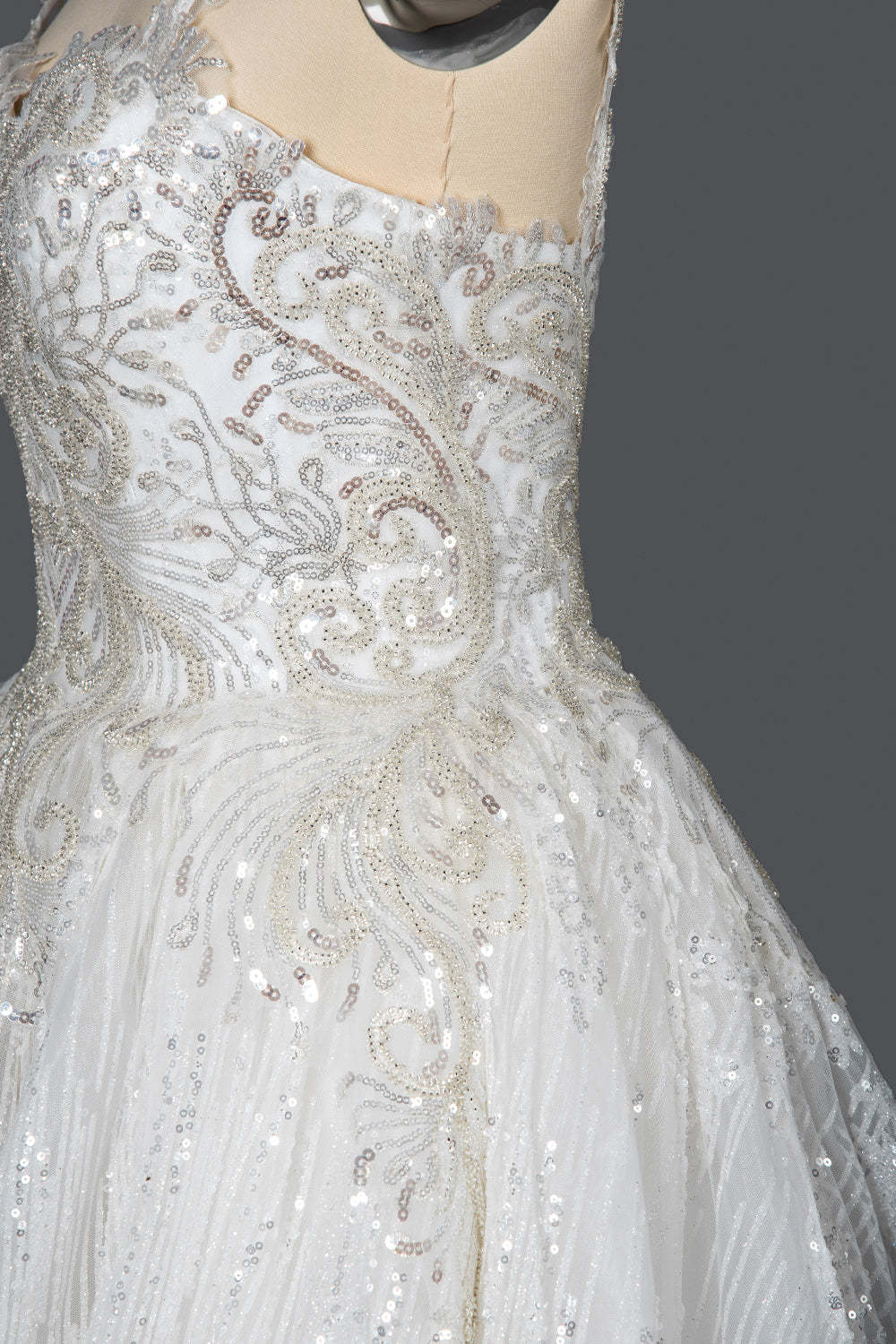 Strapless Sleeveless Sweetheart Pleated Ball Gown Wedding Dress with Sequins