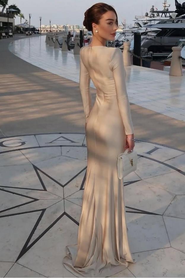 Chic Jewel Long Sleeves Mermaid Long Prom Dress With Pleated