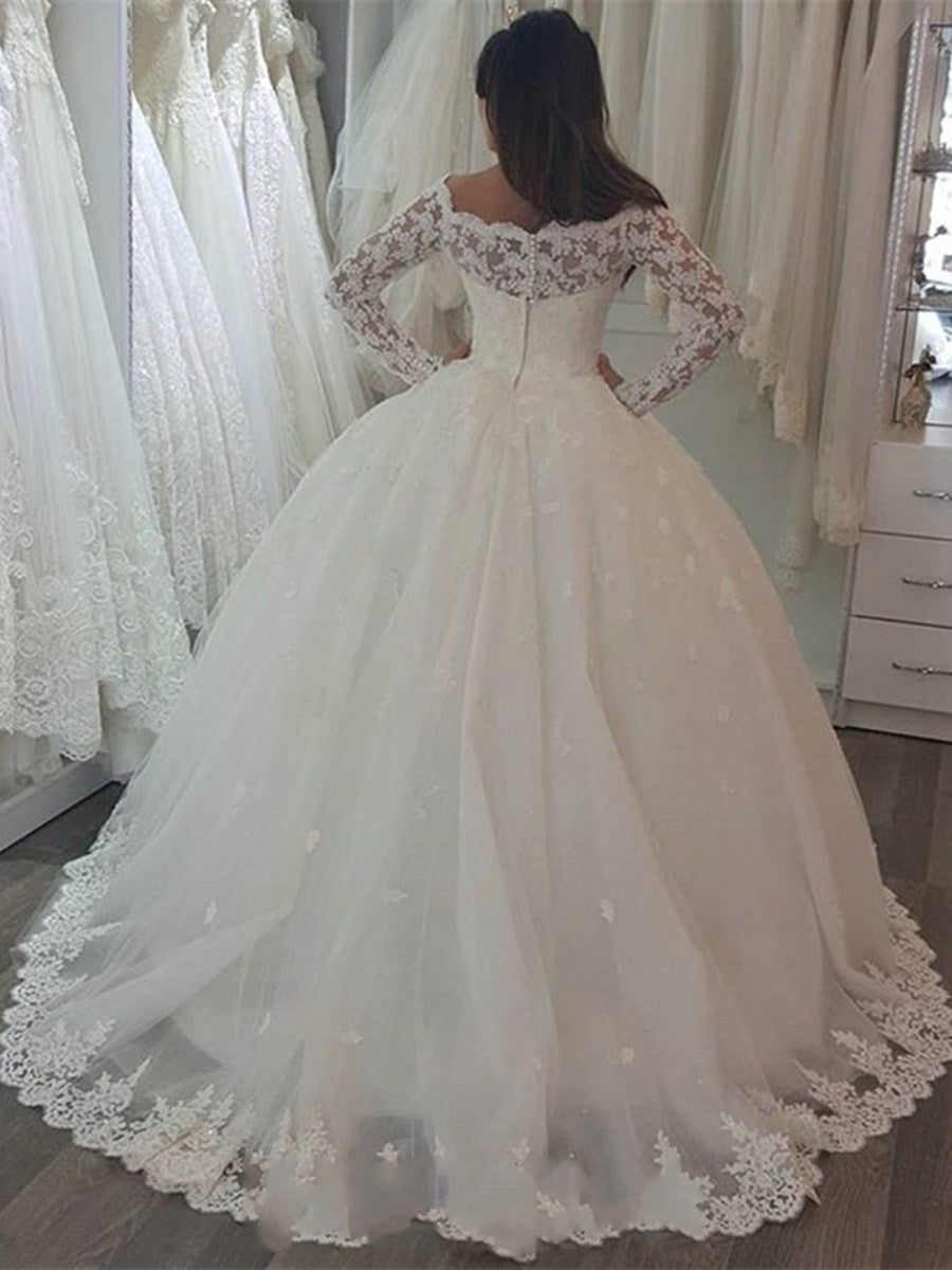 Elegant Off-the-Shoulder Long Sleeve Wedding Dress with Lace Appliques