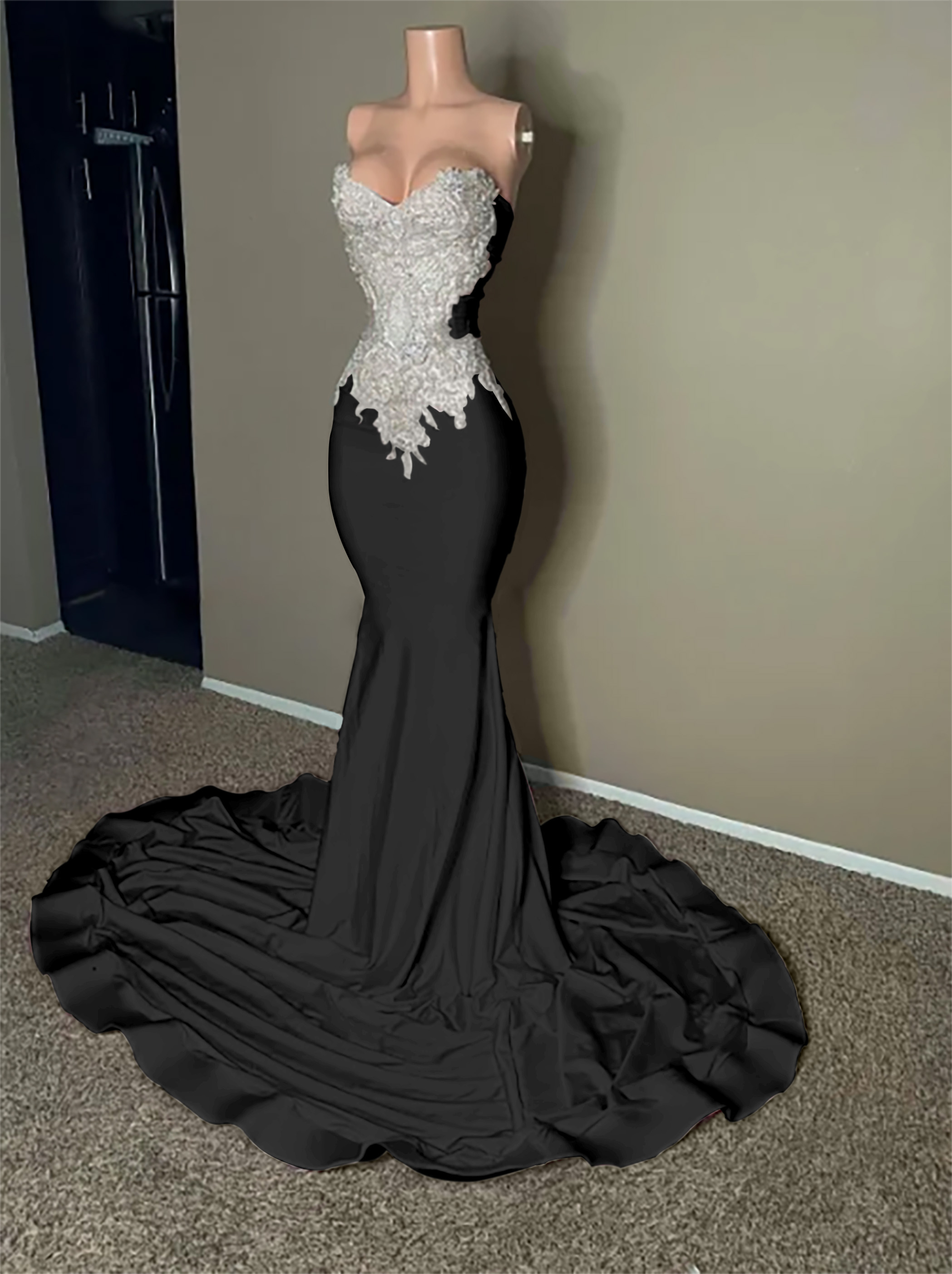 Stunning Pink Sleeveless Strapless Mermaid Long Prom Dress With Embroidery