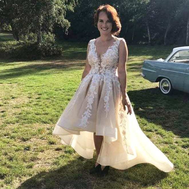 Off the Shoulder Ball Gown Wedding Dress Long Sleeves With Appliques Lace