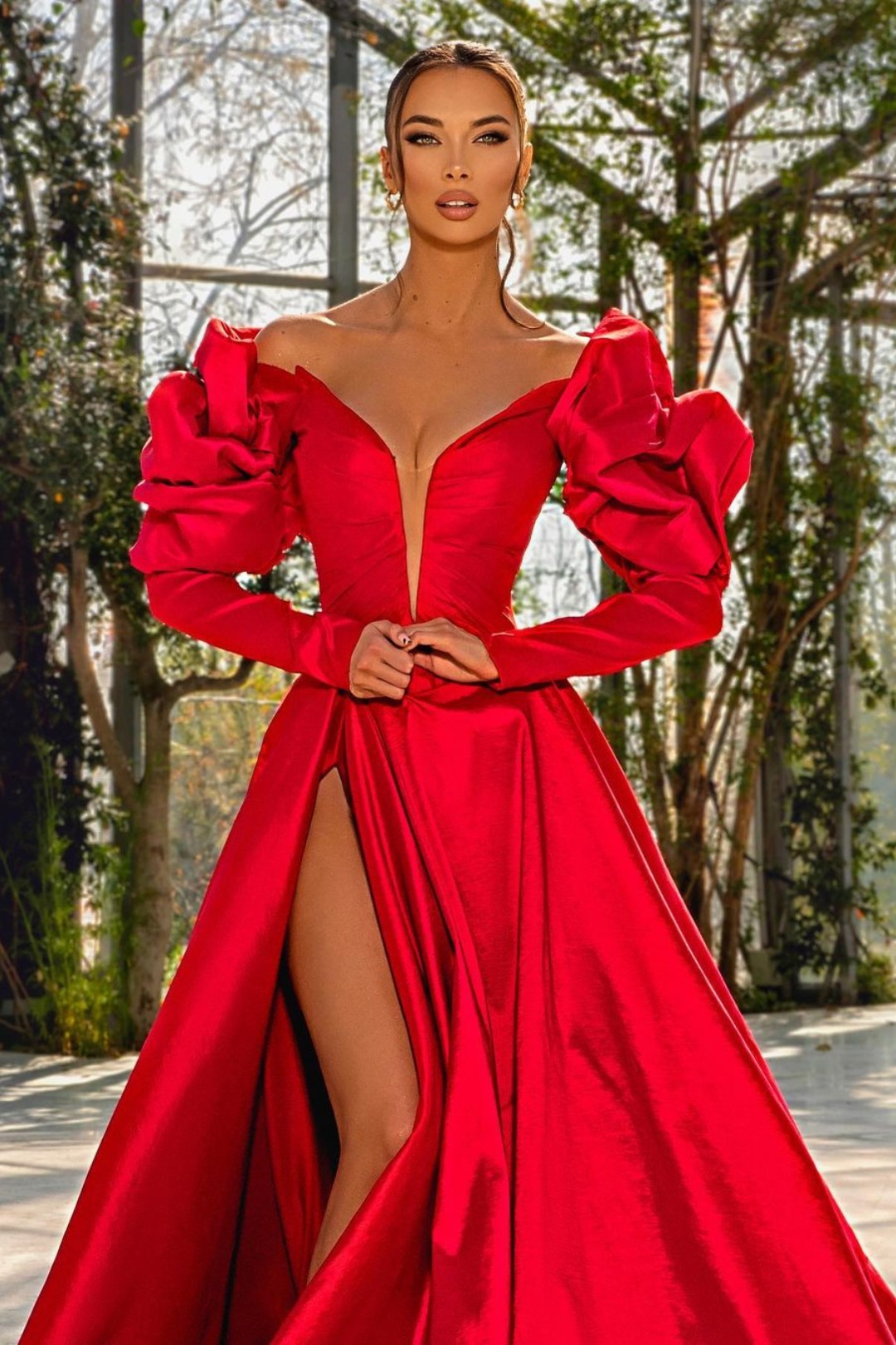 Sexy Prom Dress Red V Neck Bubble Long Sleeves With High Split