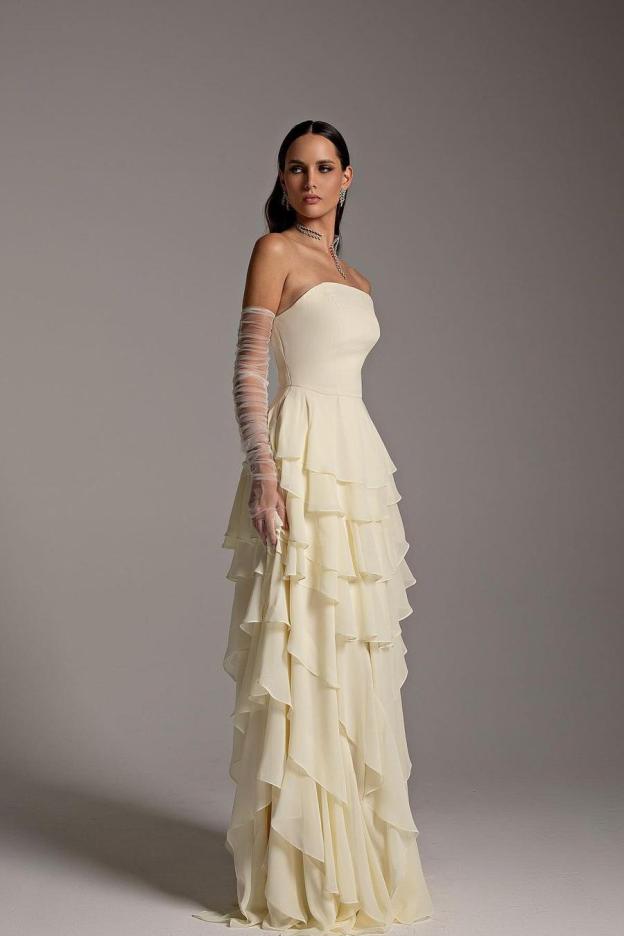Charming Strapless Sleeveless Ruffles Long Prom Dress With Gloves