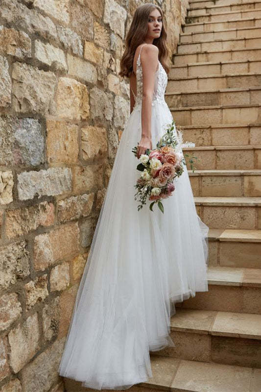 Spaghetti Strap A-Line Tulle Wedding Dress with Lace