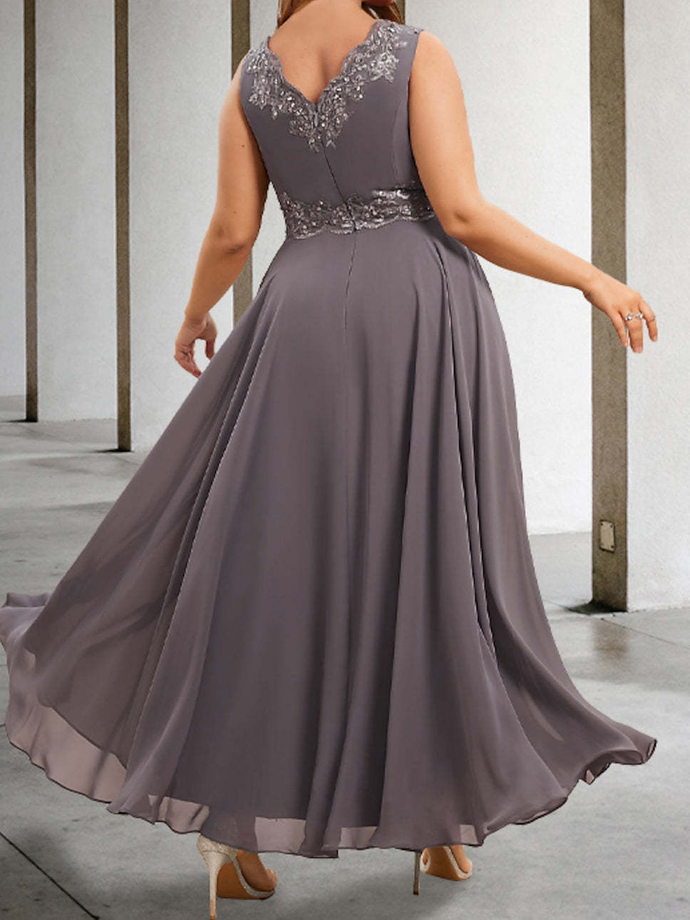 Mother of the Bride A-Line/Princess Dresses Featuring Applique & Sequins