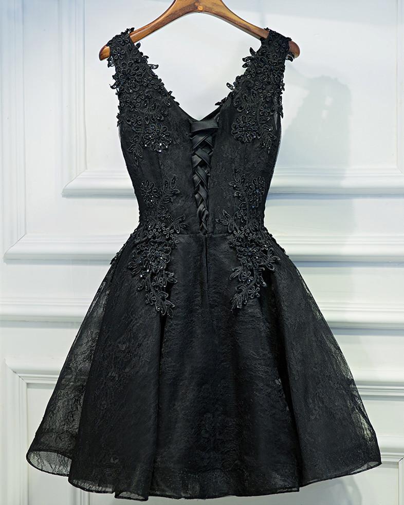 A Line Black Lace Short Prom Dress