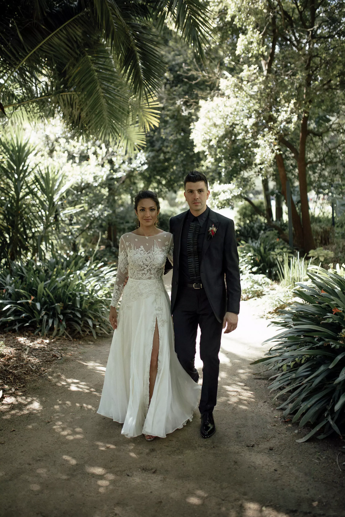 A Line Long Sleeve Lace Appliques Wedding Dress With Slit