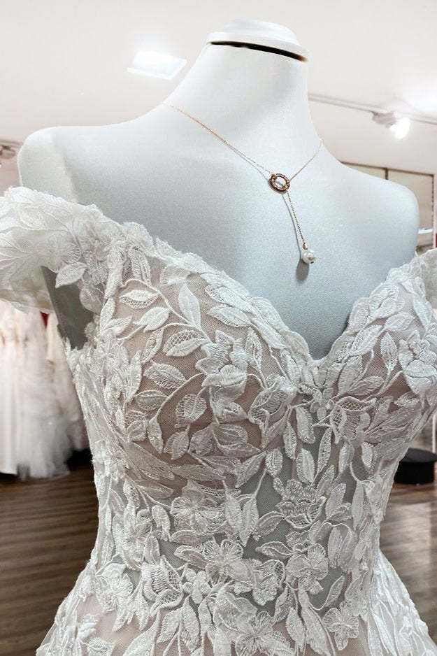 Gorgeous Off-the-shoulder A-line Wedding Dress With Lace Tulle Ruffles
