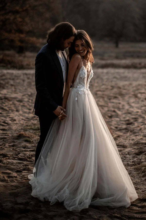 Backless Deep V Neck Wedding Dress White Tulle Bridal Gown