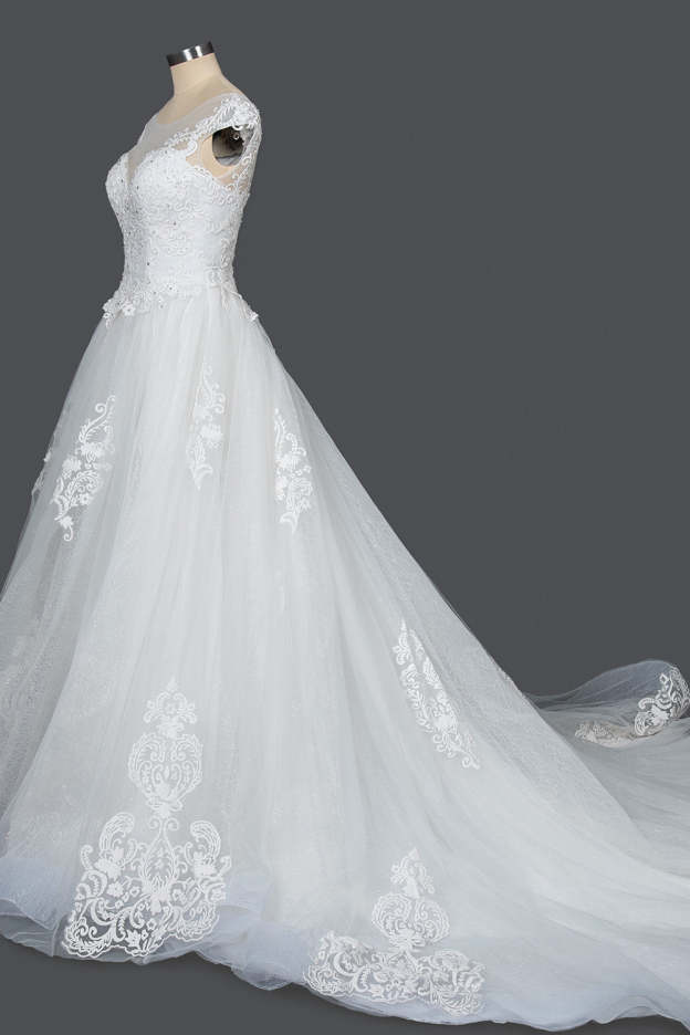 Elegant Cap Sleeve Sheer Tulle Ball Gown Wedding Dress with Lace V-Neck