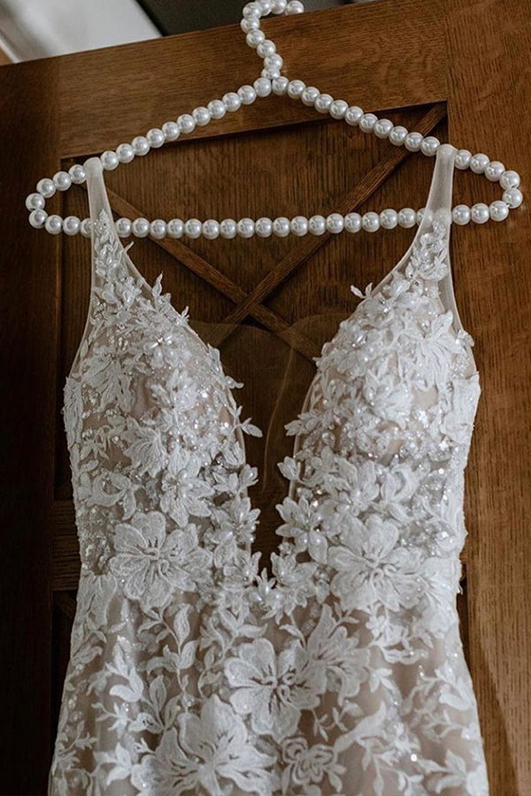Spaghetti Strap Jewel Mermaid Wedding Dress with V-Neck Lace