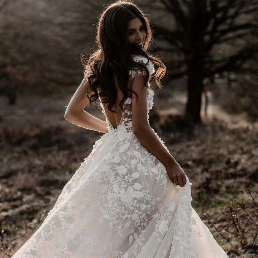 Cap Sleeve Ivory A-line Beach Weding Dresses Lace Appliqued Bridal Gowns