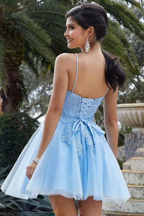 Cute V Neck Short Homecoming Dress With Lace Appliques WD201