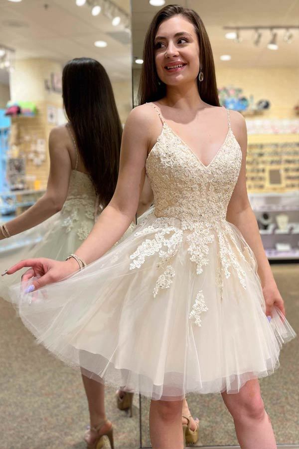 Cute V Neck Short Homecoming Dress With Lace Appliques WD201