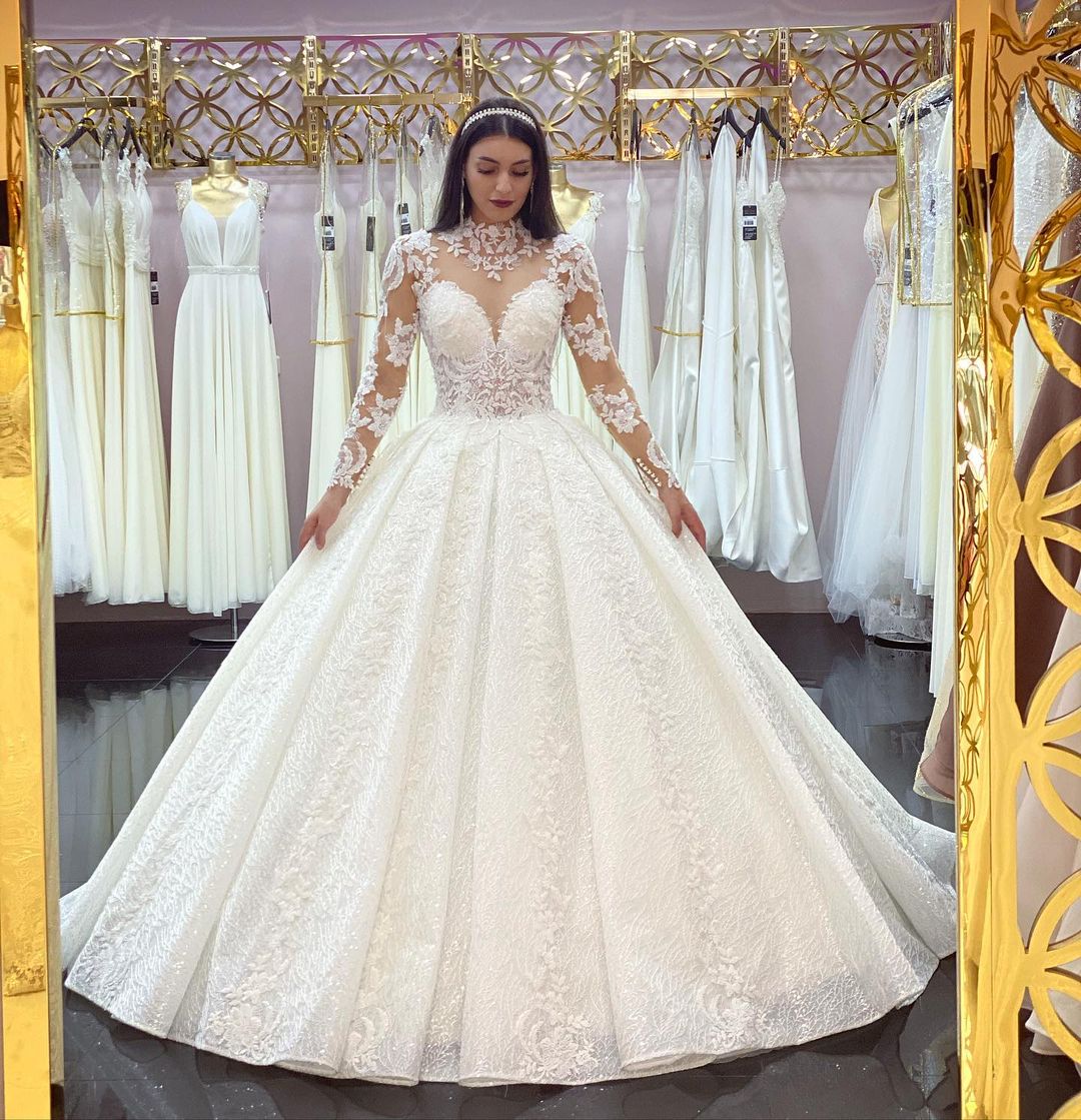 High Neck Jewel Long Sleeve Wedding Dress with Lace Appliques