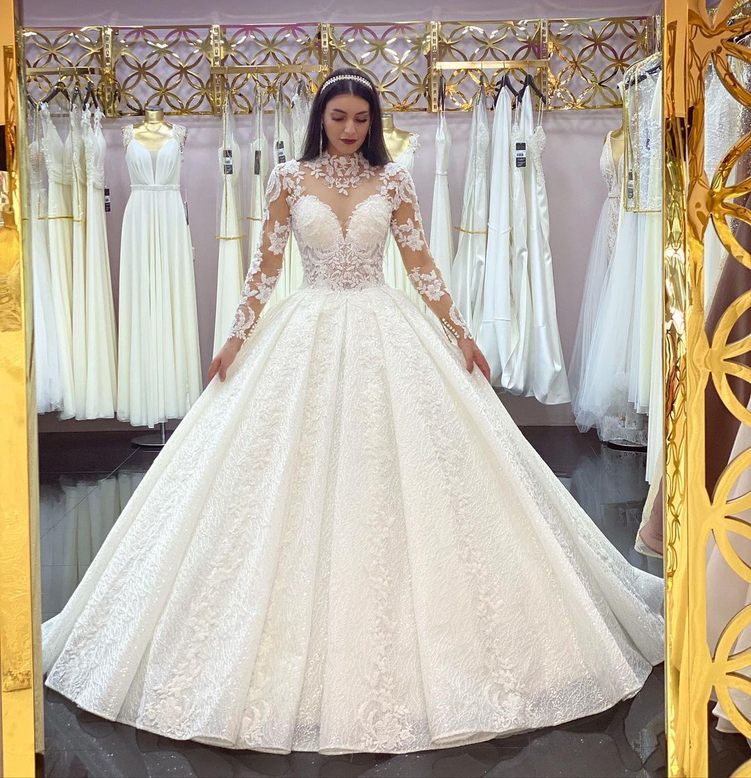 High Neck Jewel Long Sleeve Wedding Dress with Lace Appliques