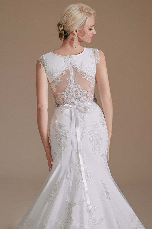 Mermaid Jewel Neck Long Wedding Dress with Tulle Lace