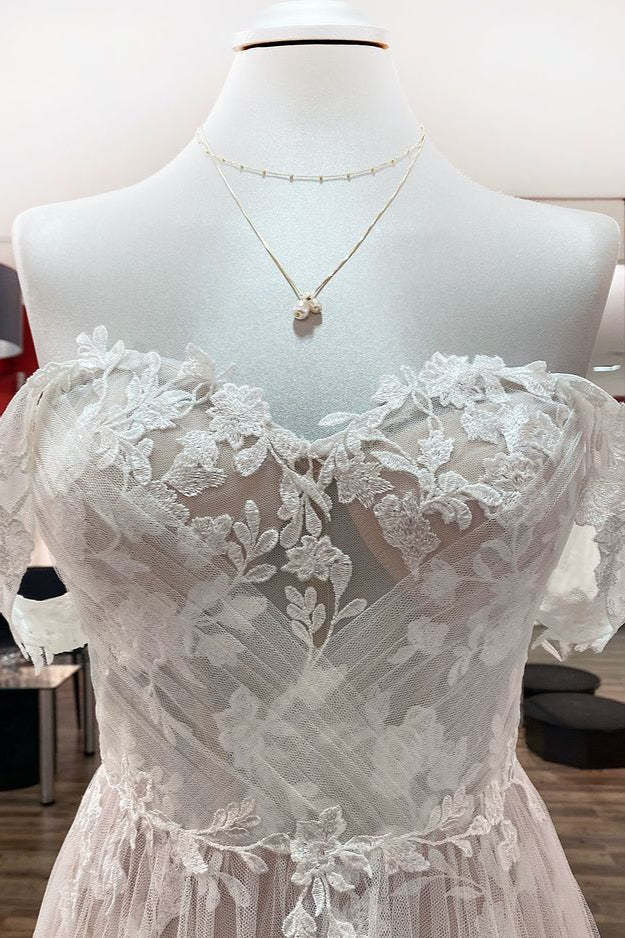 Sleeveless Off-the-Shoulder A-Line Wedding Dress with Ruffles and Tulle Lace Appliques