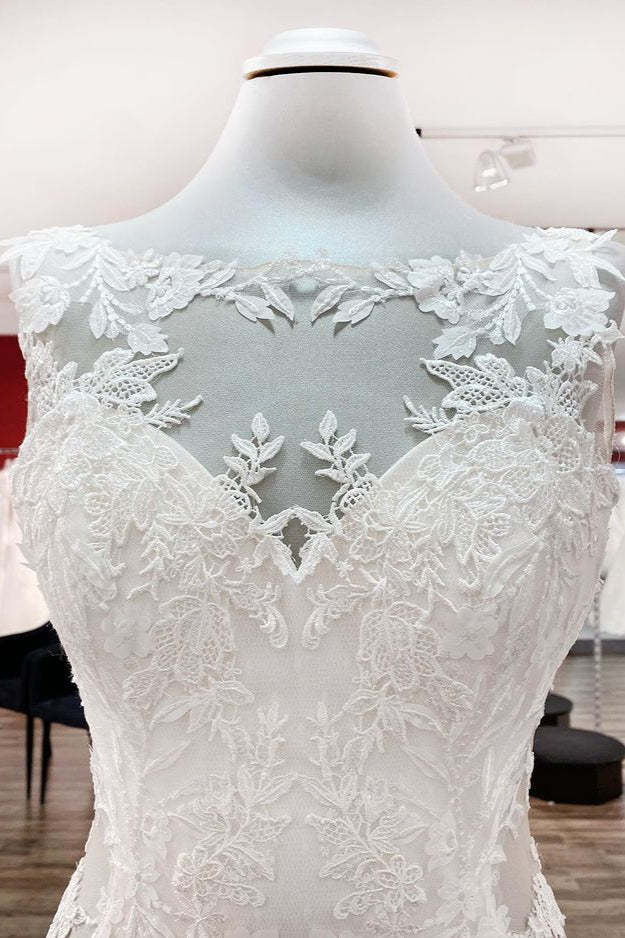 White Open Back Long Mermaid Wedding Dress with Tulle Lace