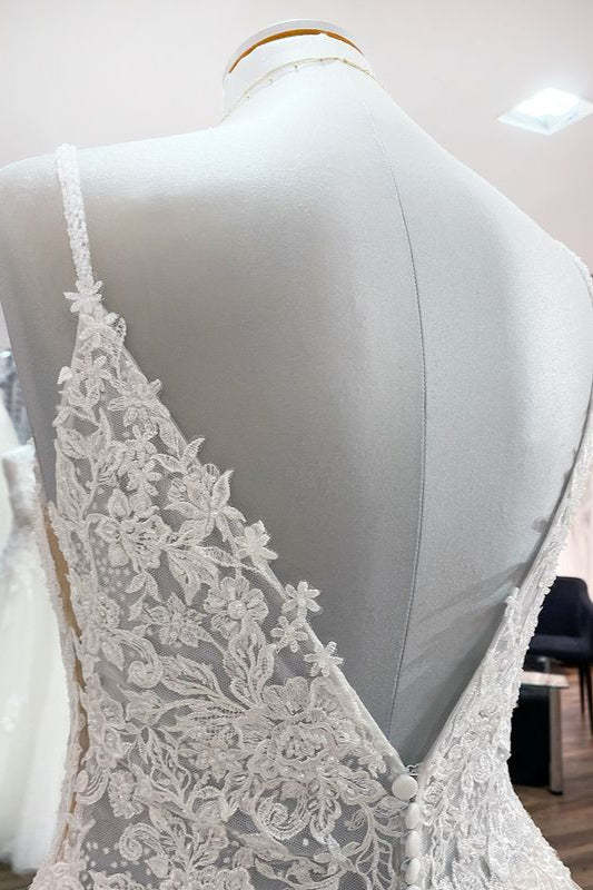 V-Neck Long A-Line Spaghetti Strap Backless Wedding Dress with Tulle Lace