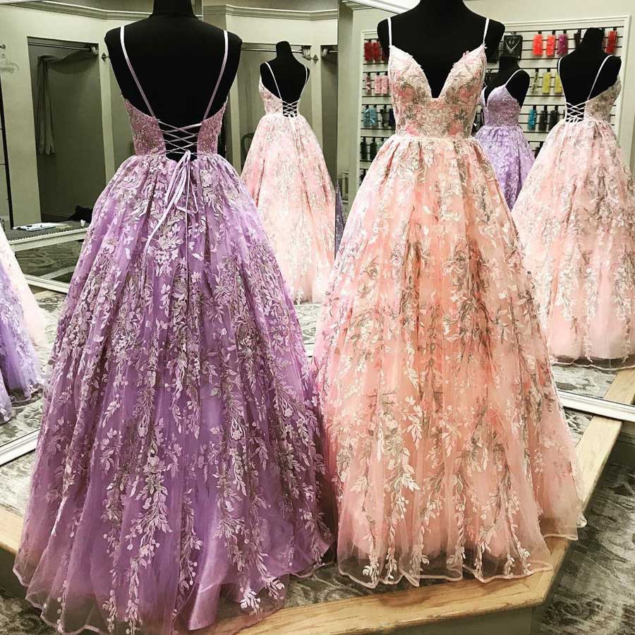 Fablous Ball Gown V Neck Spaghetti Straps Long Prom Dress With Appliques