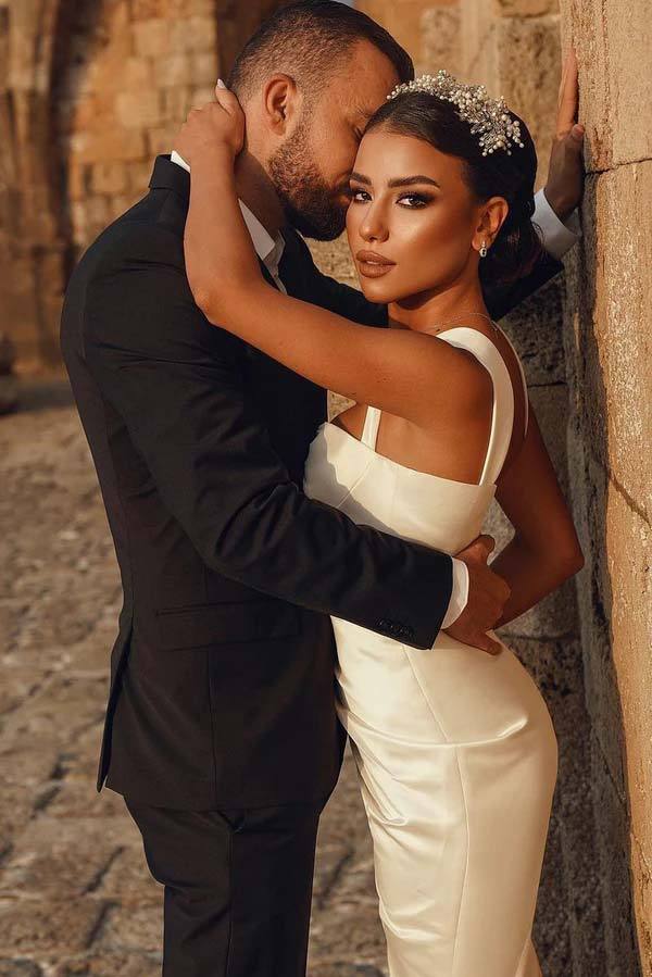 Sheath Sweetheart Ivory Wedding Dress With High Slit WW260