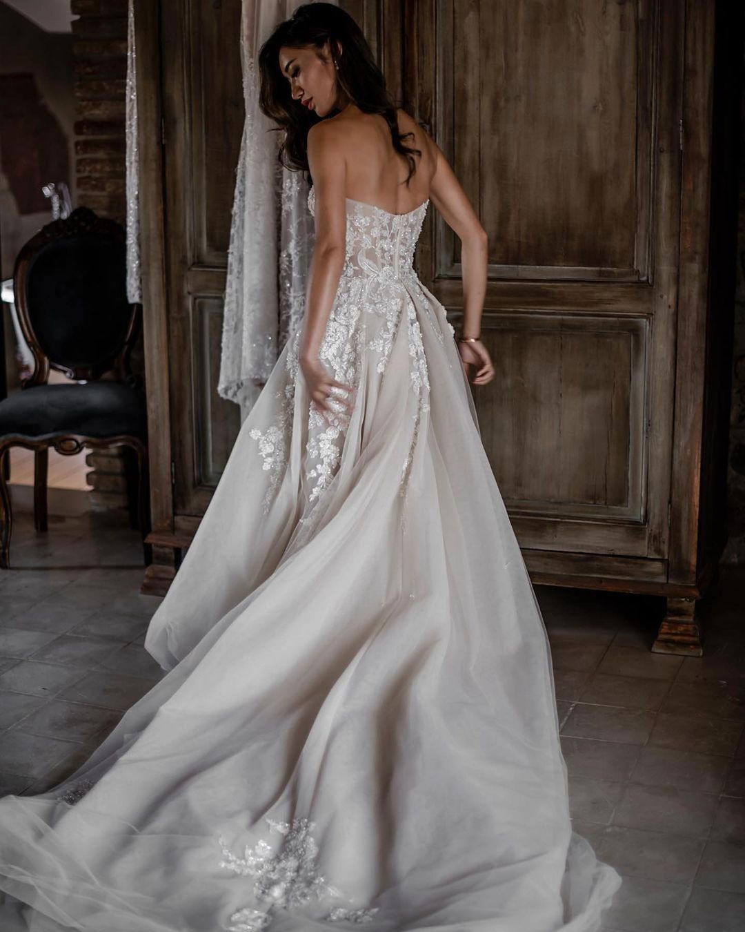 Sweetheart Ivory Tulle Long Wedding Dress Beach Wedding Dress