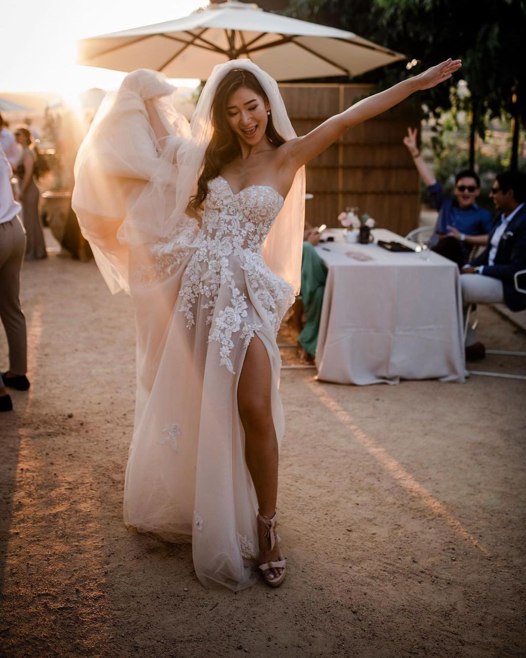 Sweetheart Ivory Tulle Long Wedding Dress Beach Wedding Dress
