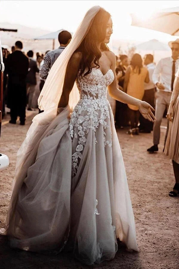 Sweetheart Ivory Tulle Long Wedding Dress Beach Wedding Dress