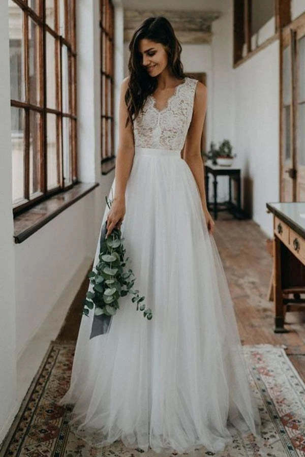 White Tulle Beach Wedding Dress
