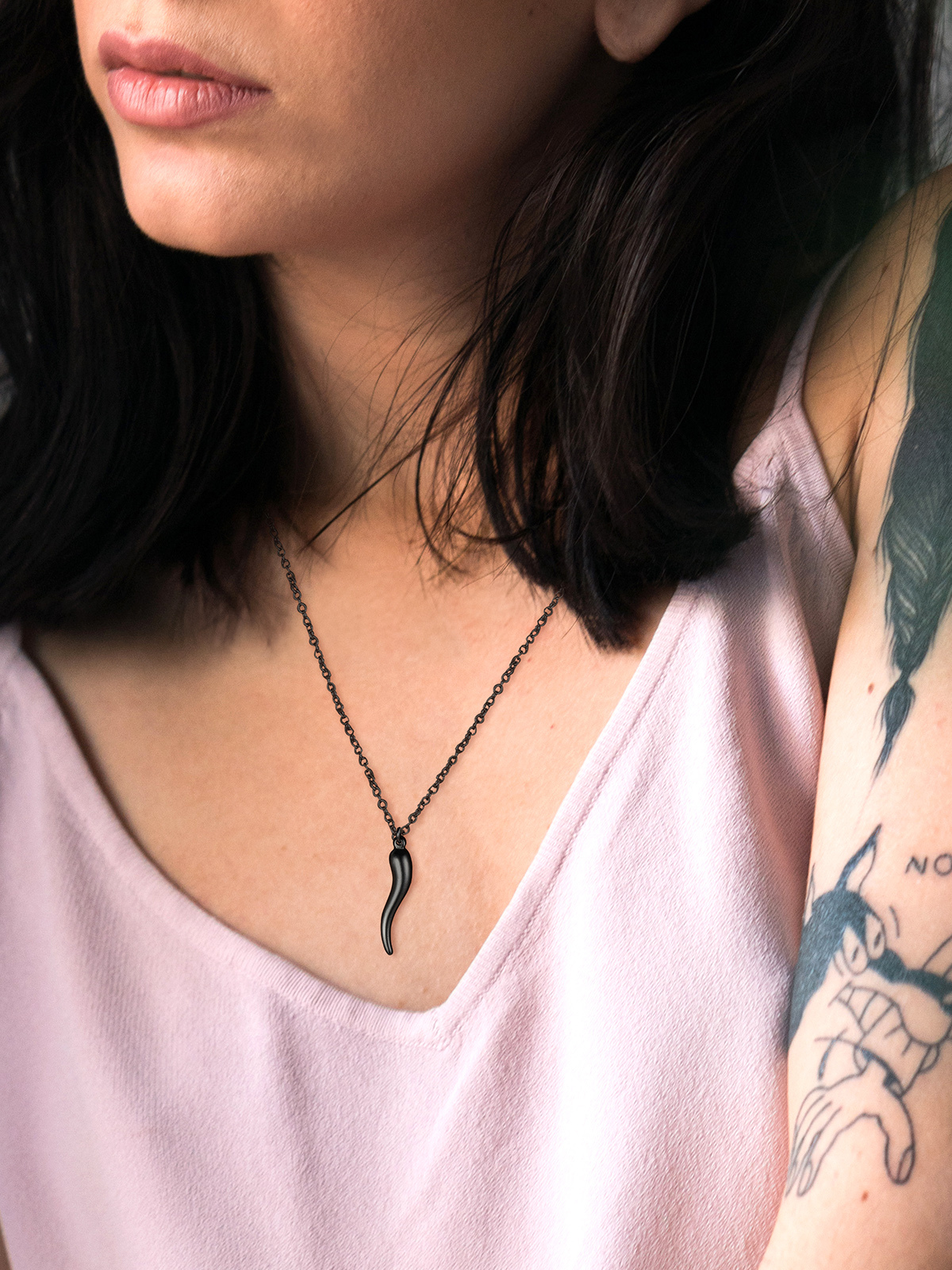 Cornicello Necklace Italian Horn Pendant in Black