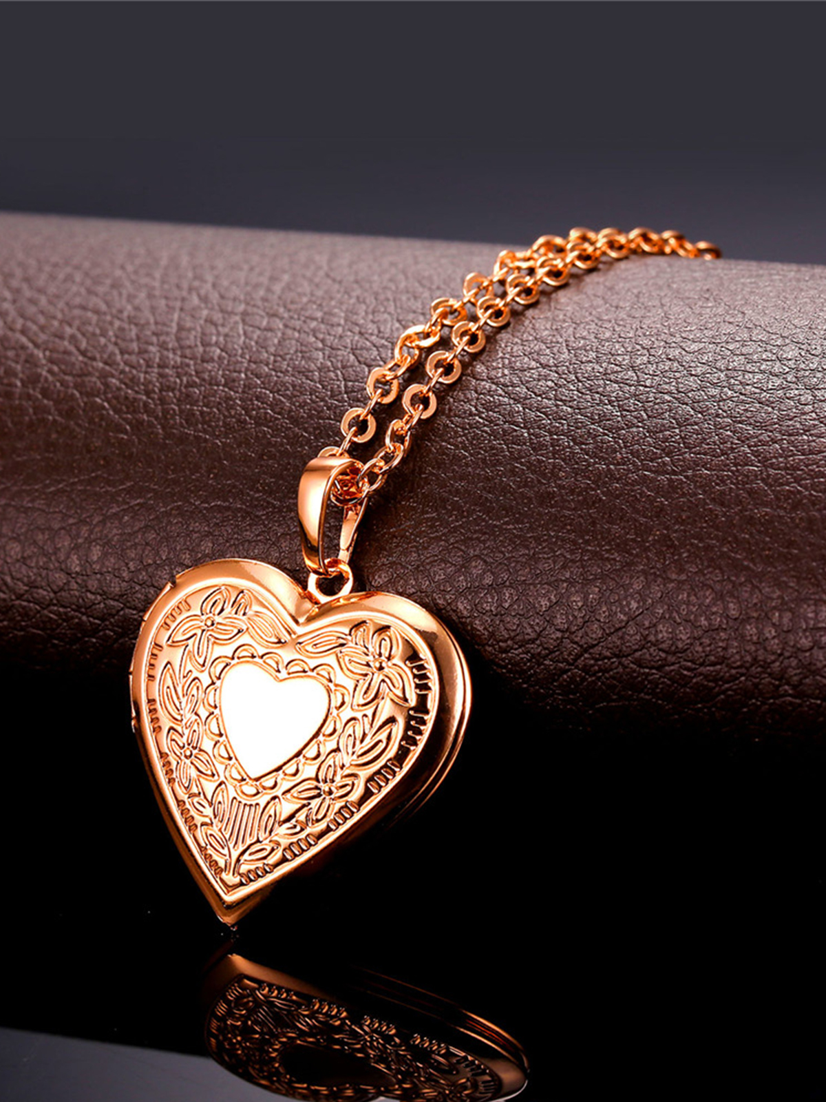 Photo Locket Pendant Flower Heart Necklace in Rose Gold
