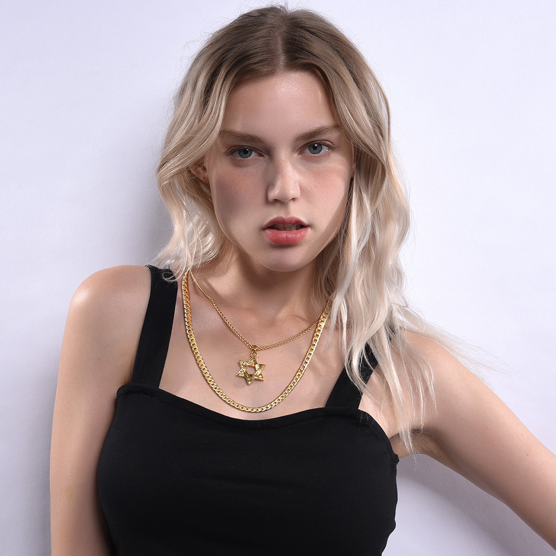 7mm Thick Cuban Chain Necklace Curb Chain Hip Hop Jewelry in 18K Gold Plated