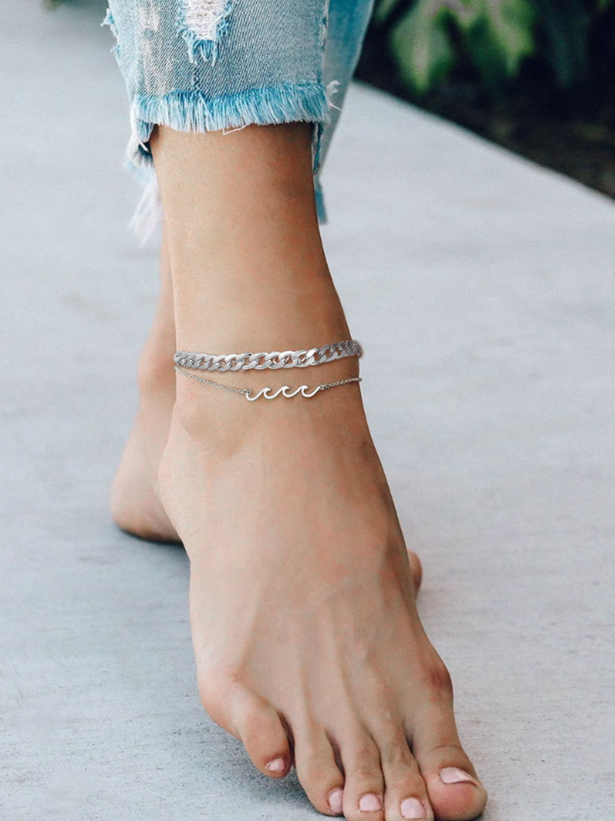 7mm Thick Cuban Link Chain Anklet in Platinum